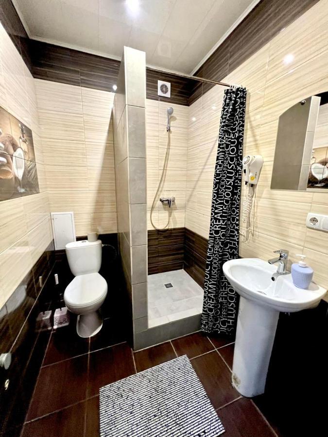 Нові Апартаменти 83 Ivano Frankivsk Bagian luar foto